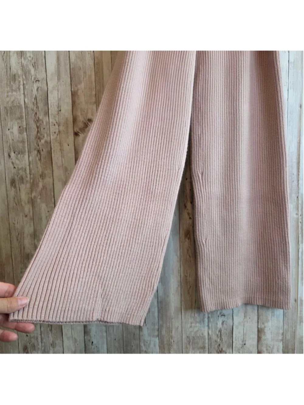 Women's two pieces Pink Rose Pink Knit Wide Leg Pants and blouse Set M NWOT